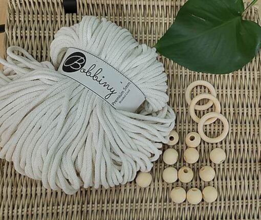Urob si sám sada na macrame držiak na kvetináč.