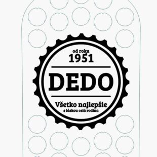 Drevená tabuľa v tvare pivnej fľaše na odkladanie pivných zátok