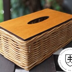 Pletený box na papierové vreckovky s dreveným pevným vrchom